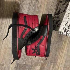 Marvel Deadpool SK8 Hi Vans Womens 6 with box